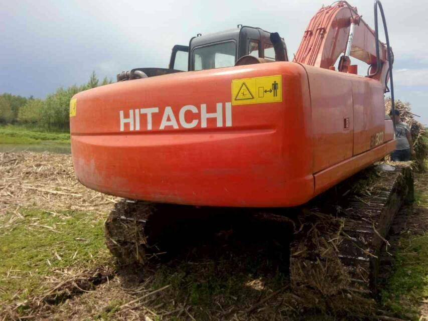 Как да диагностицирам, че багерът Hitachi ZAXIS120 върви бавно？